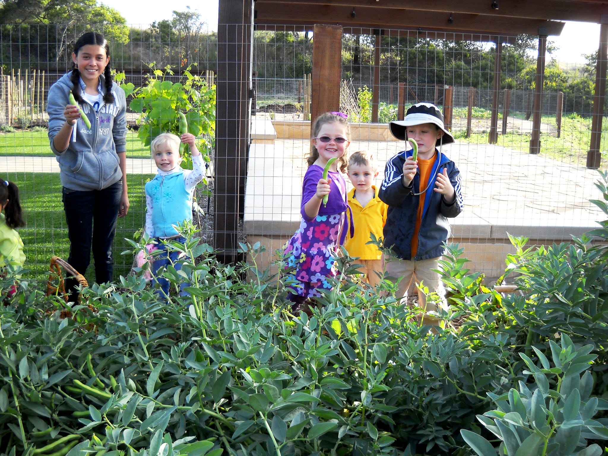 feast-urbnplantations-garden